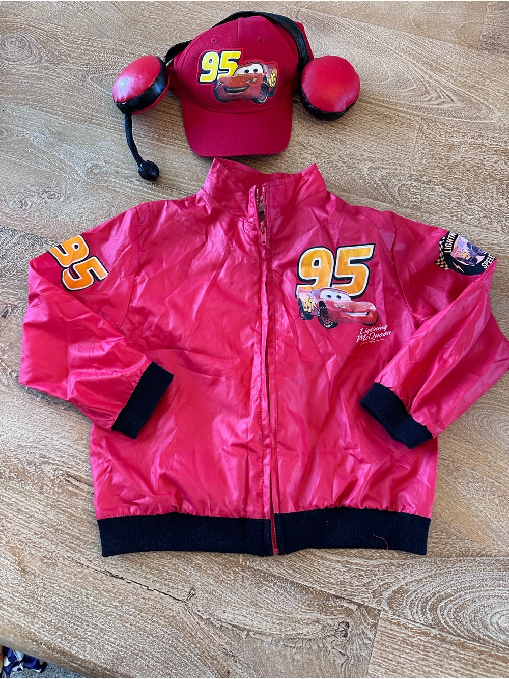 Disney / Pixar Cars Lightening McQueen Costume